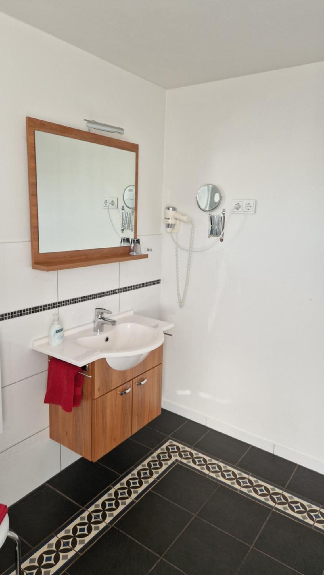 Hotel Garni Demmel & Cie Rohrsheim Bagian luar foto