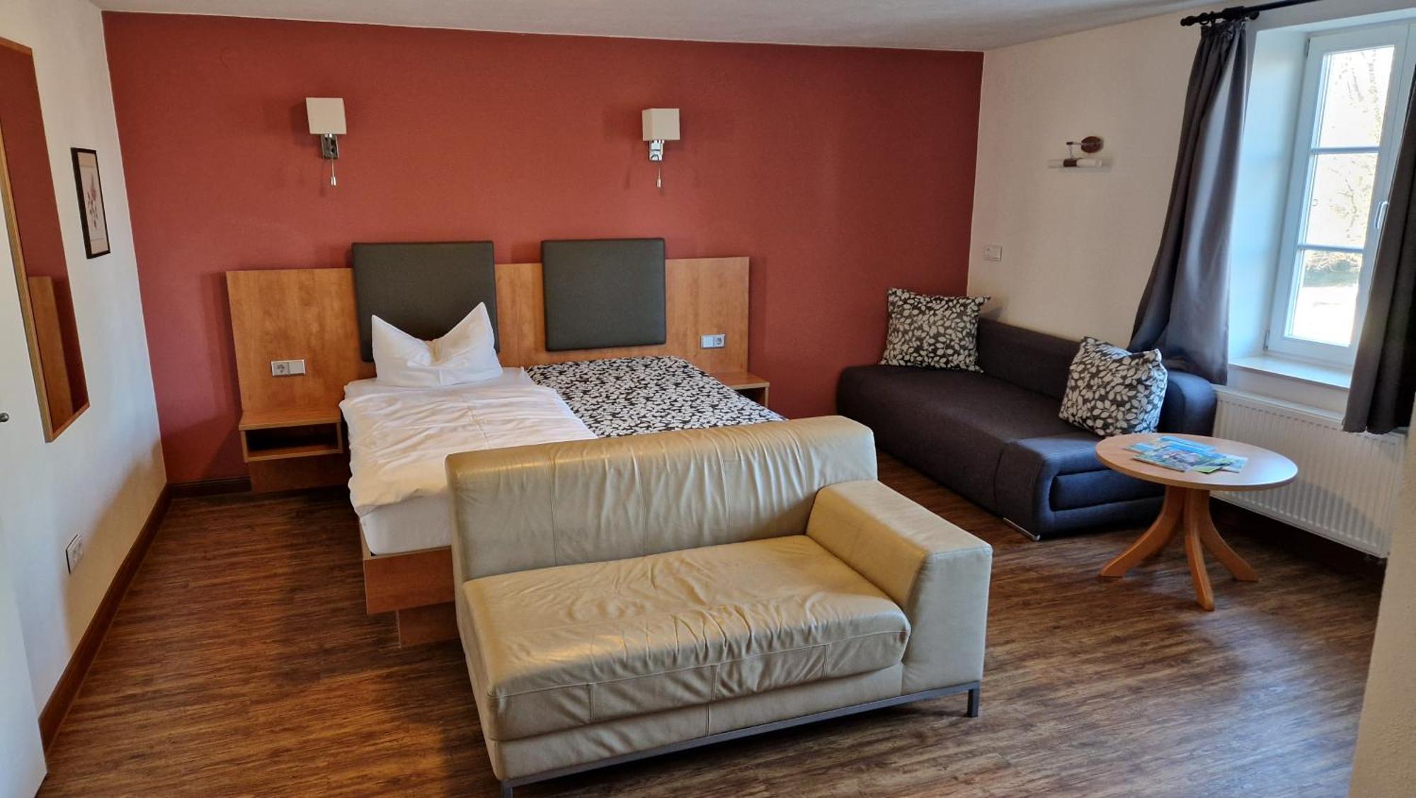 Hotel Garni Demmel & Cie Rohrsheim Bagian luar foto