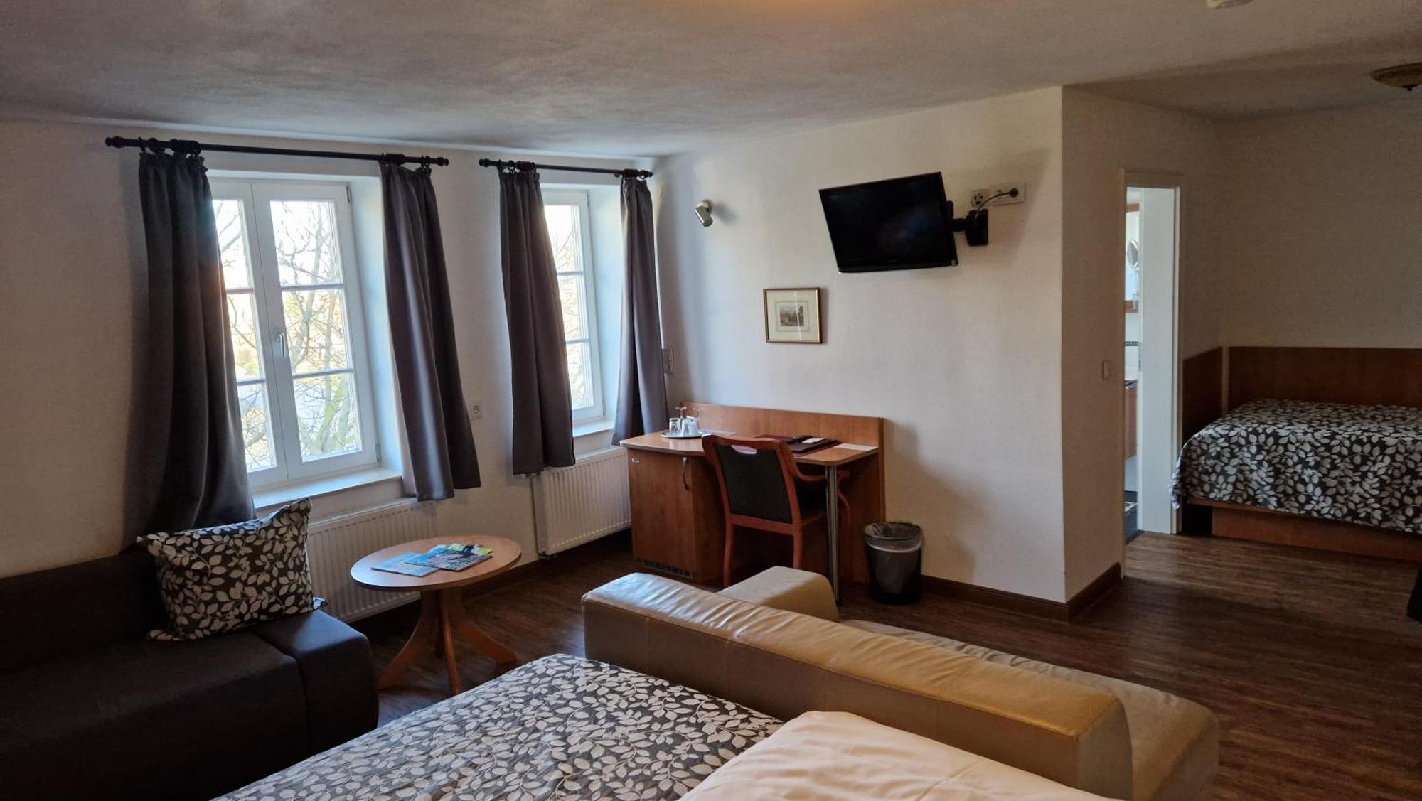 Hotel Garni Demmel & Cie Rohrsheim Bagian luar foto