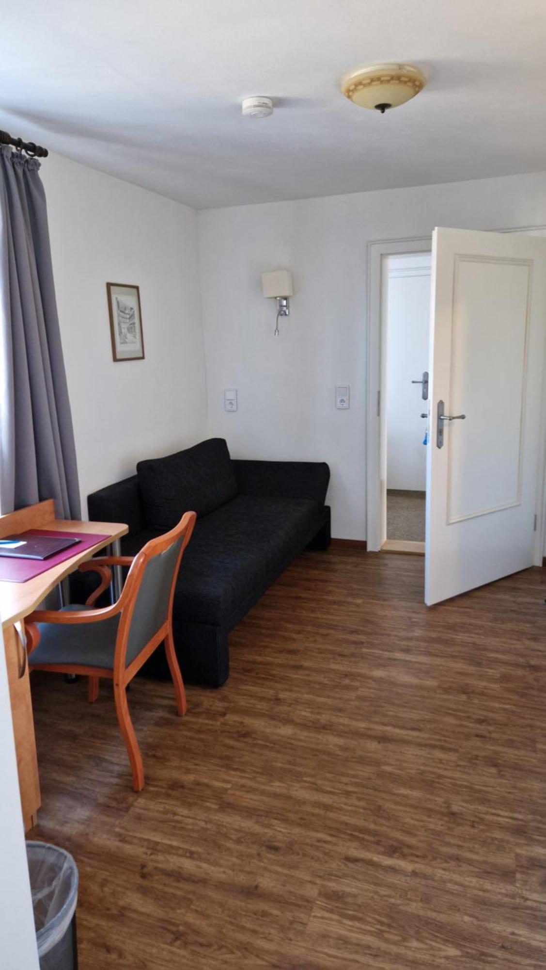 Hotel Garni Demmel & Cie Rohrsheim Bagian luar foto